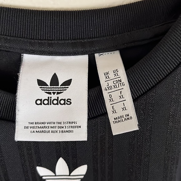 Adidas - Long Sleeve - Men’s: XL - 100% Polyester - Picture 2 of 2